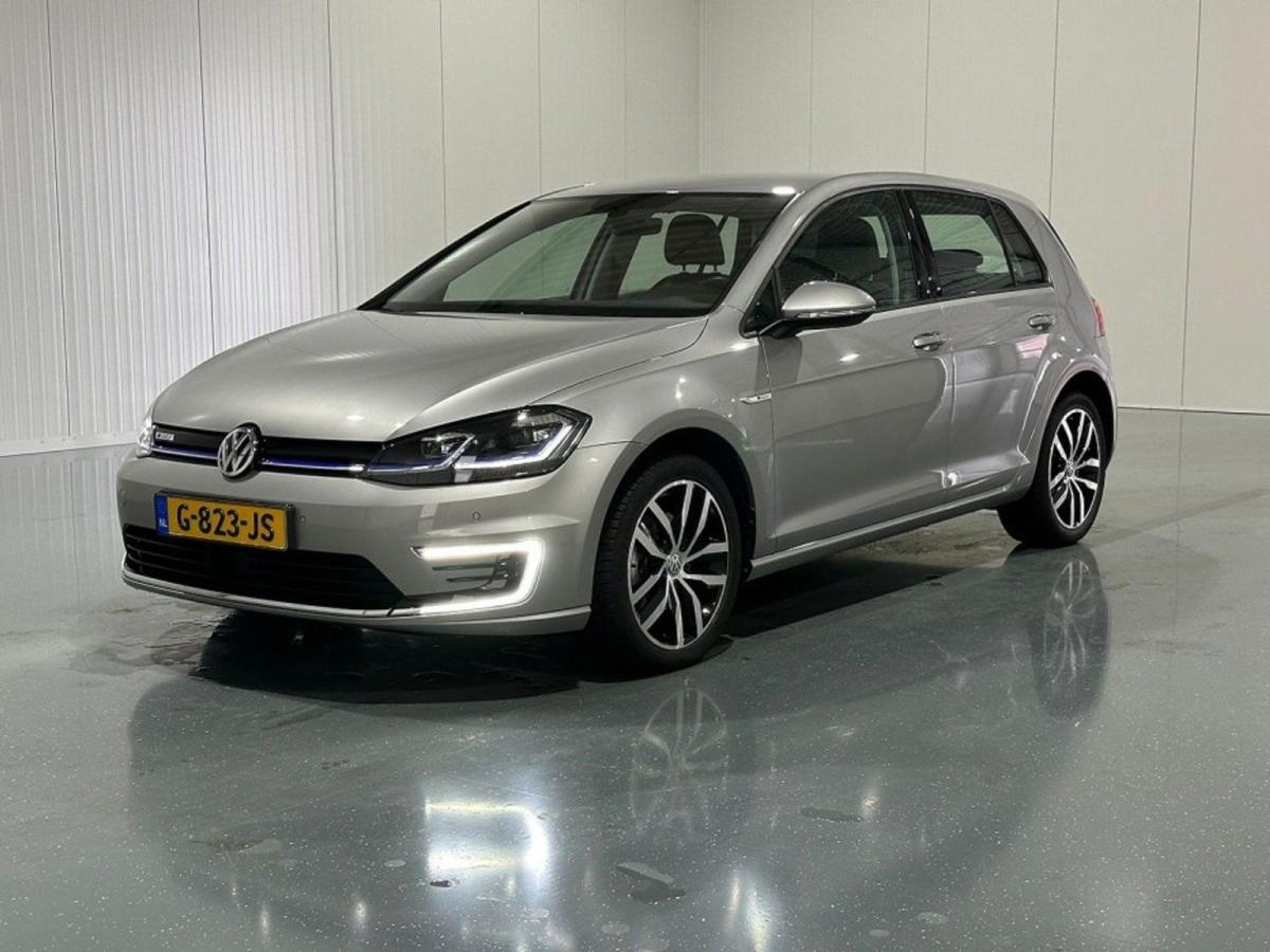 Volkswagen e-Golf Top Výbava, DPH.