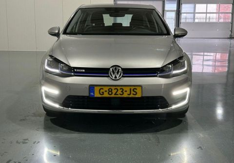 Volkswagen e-Golf Top Výbava, DPH.