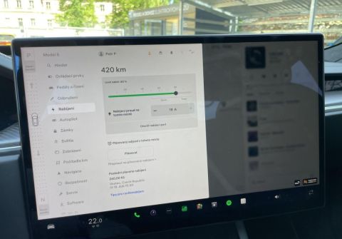 Tesla Model S Plaid YOKE