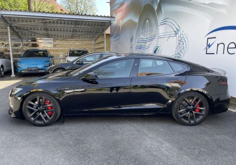 Tesla Model S Plaid YOKE