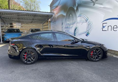 Tesla Model S Plaid YOKE