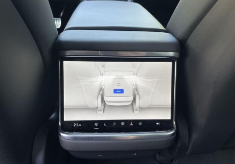 Tesla Model S Plaid YOKE