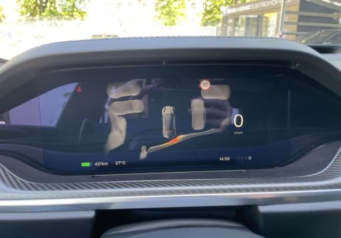 Tesla Model S Plaid YOKE