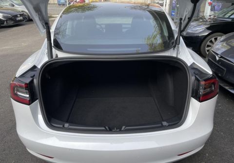 Tesla Model 3 SR PLUS,, 239kW, LFP Baterie