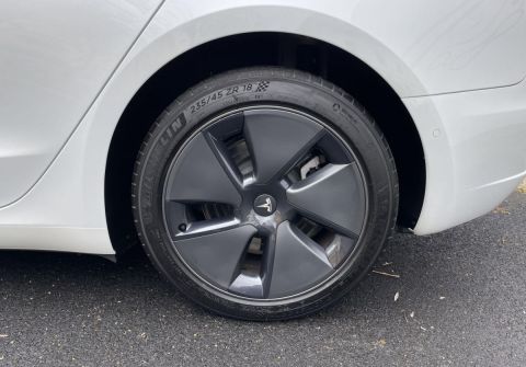 Tesla Model 3 SR PLUS,, 239kW, LFP Baterie