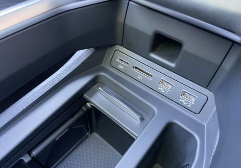 Audi e-tron 55 Quattro  Panorama HUD Tažné