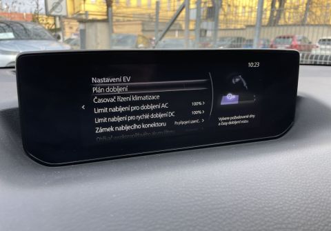 Mazda MX-30 e-Skyactiv / HUD