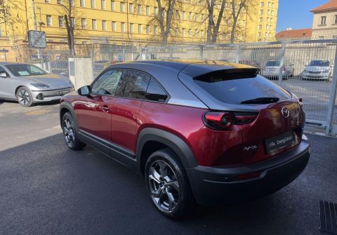 Mazda MX-30 e-Skyactiv / HUD