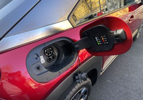 Mazda MX-30 e-Skyactiv / HUD