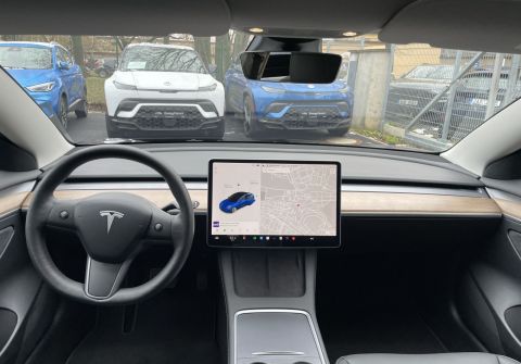 Tesla Model 3 239kW, Standart Range Plus LFP