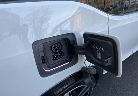 BMW i3 120Ah, 125kW, tepelné čerpadlo