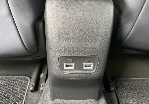 Peugeot 2008 e-2008 Allure, 100kW