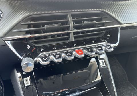 Peugeot 2008 e-2008 Allure, 100kW
