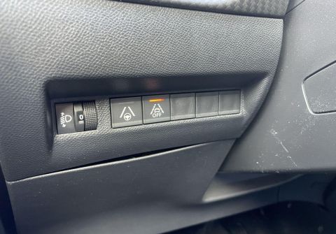 Peugeot 2008 e-2008 Allure, 100kW