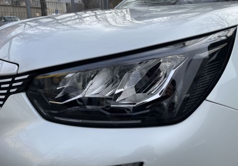 Peugeot 2008 e-2008 Allure, 100kW