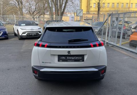 Peugeot 2008 e-2008 Allure, 100kW