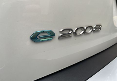 Peugeot 2008 e-2008 Allure, 100kW
