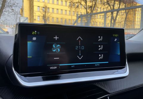 Peugeot 2008 e-2008 Allure, 100kW