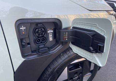 Kia EV3 AIR / 58,3 kWh / Tepelné čerpa