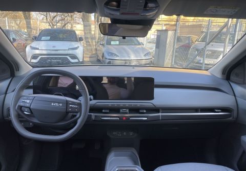 Kia EV3 AIR / 58,3 kWh / Tepelné čerpa