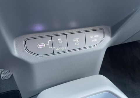 Kia EV3 AIR / 58,3 kWh / Tepelné čerpa