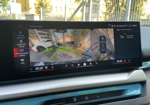 BMW i5 M60 B&W Panorama HUD