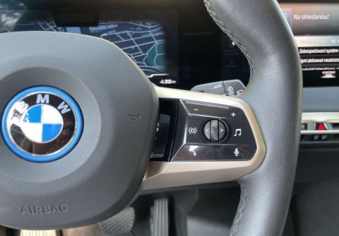 BMW iX xDrive40 H&K 360 Kamera