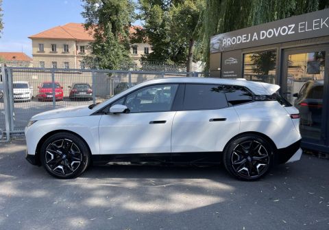 BMW iX xDrive40 H&K 360 Kamera