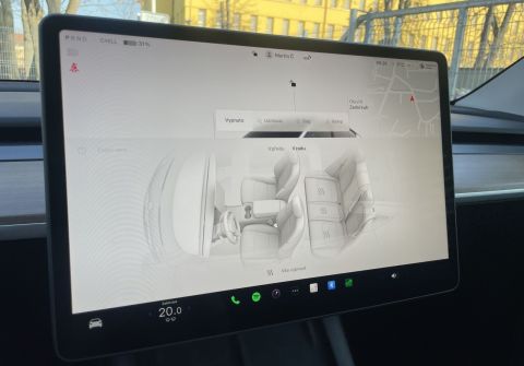 Tesla Model Y Long Range 4WD, 75kWh, ČR, PPF