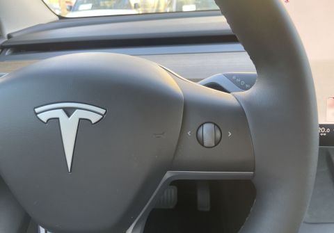 Tesla Model Y Long Range 4WD, 75kWh, ČR, PPF
