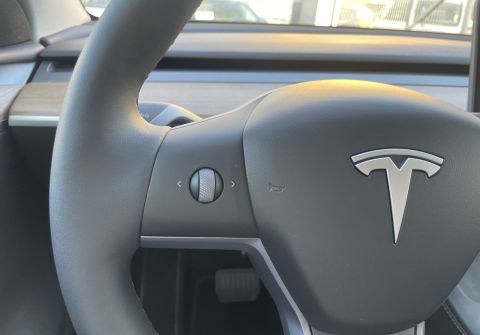 Tesla Model Y Long Range 4WD, 75kWh, ČR, PPF