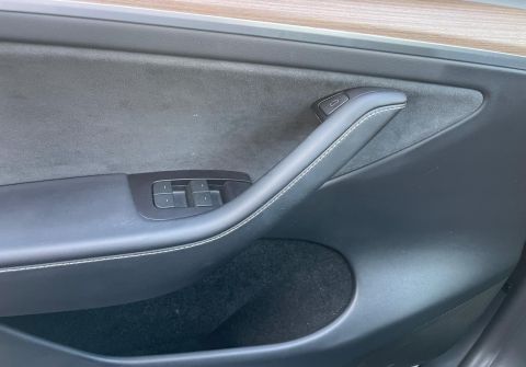 Tesla Model Y Long Range 4WD, 75kWh, ČR, PPF