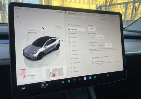 Tesla Model Y Long Range 4WD, 75kWh, ČR, PPF