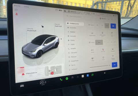 Tesla Model Y Long Range 4WD, 75kWh, ČR, PPF