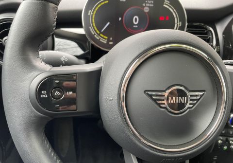 Mini Cooper SE 135 kW H/K Panorama HUD