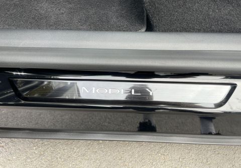 Tesla Model Y Performance, ČR, Enhanced AP