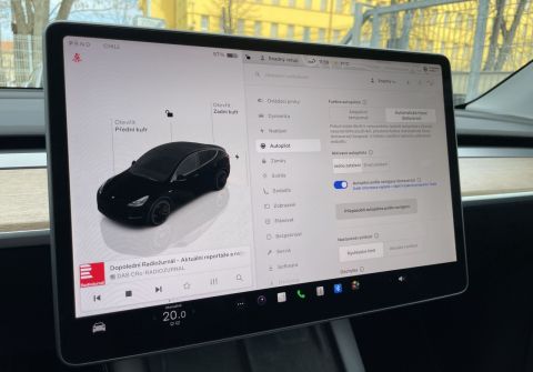 Tesla Model Y Performance, ČR, Enhanced AP