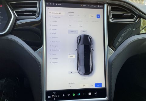 Tesla Model S S 85 / Free charging