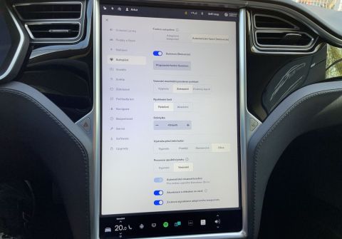 Tesla Model S S 85 / Free charging