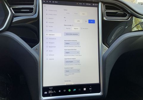Tesla Model S S 85 / Free charging