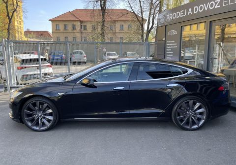 Tesla Model S S 85 / Free charging