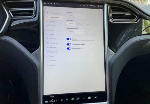 Tesla Model S S 85 / Free charging