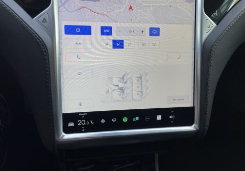 Tesla Model S S 85 / Free charging