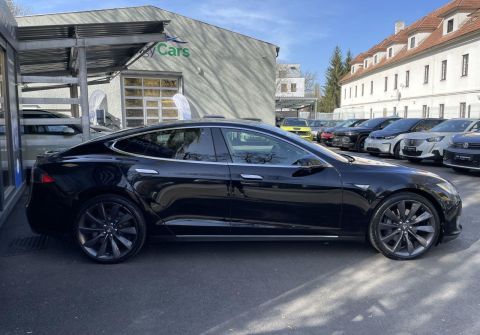 Tesla Model S S 85 / Free charging
