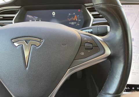 Tesla Model S S 85 / Free charging