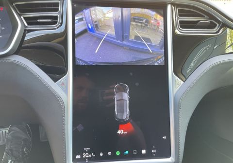 Tesla Model S S 85 / Free charging