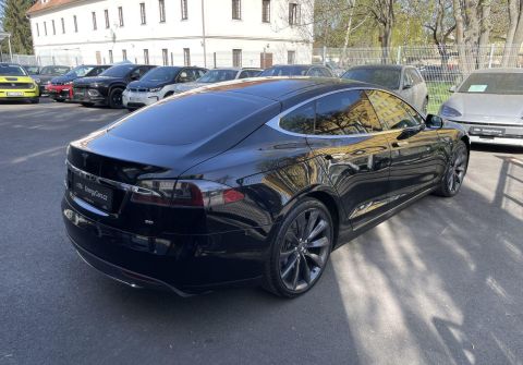 Tesla Model S S 85 / Free charging