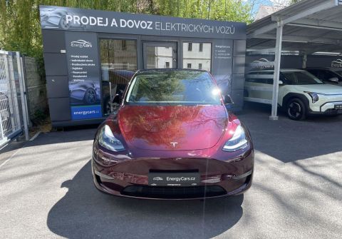 Tesla Model Y LR 4WD Vozidlo v přípravě