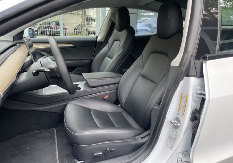 Tesla Model 3 Performance