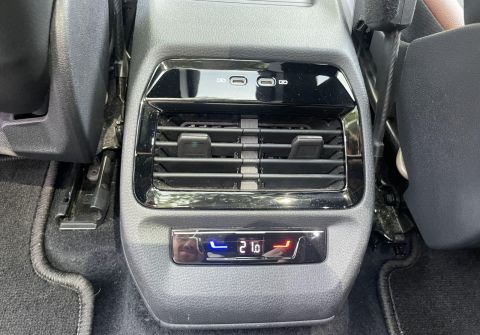 Volkswagen ID.4 82 kWh 360 kamera Panorama HUD